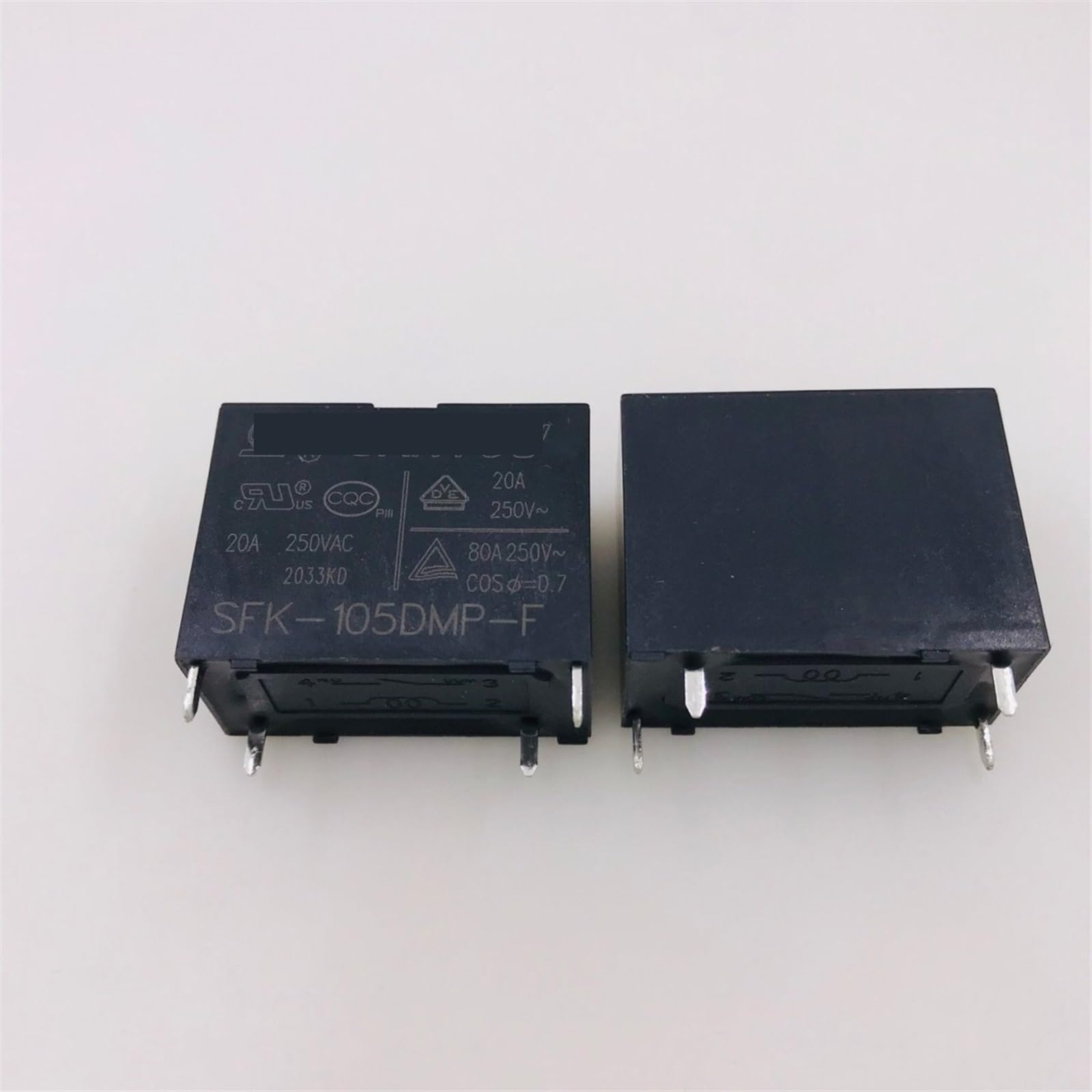 Relé electromecánico SFK-124DMP de 4 pines y 24VDC para montaje en circuitos 2