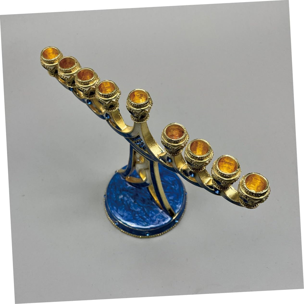Vintage Hanukkah Candle Holder Menorah Pentacle Design Candlestick for Jewish Festival Decor Elegant Enamel Finish Religious Ceremony Centerpiece for Home and Party