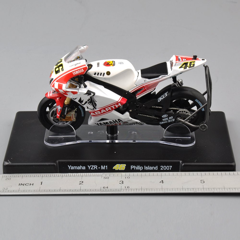 Amazon | ixo MODELS 1:18 YZR-M1 No.46 バレンティーノ ロッシ Moto