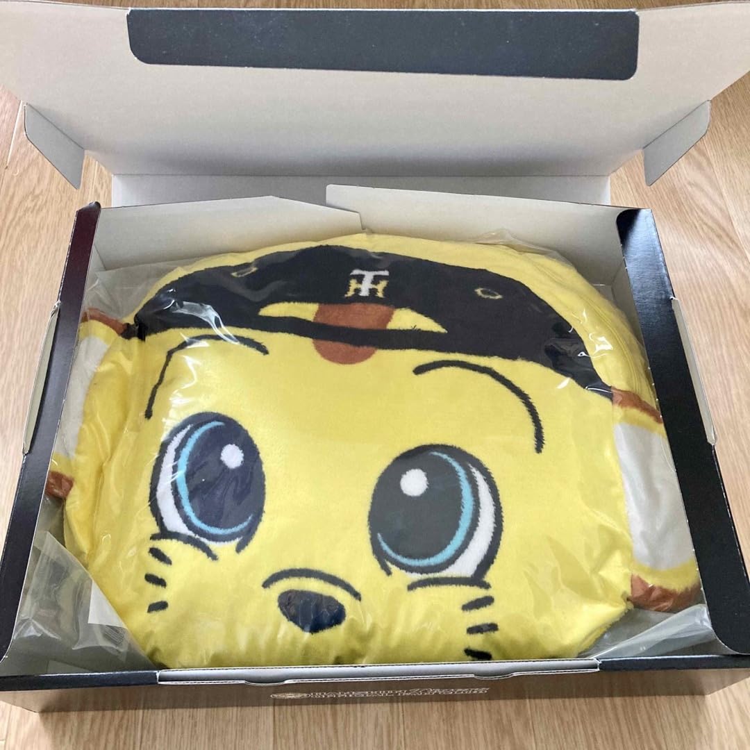 阪神タイガース】キー太ブランケットinクッション Amazon.co.jp