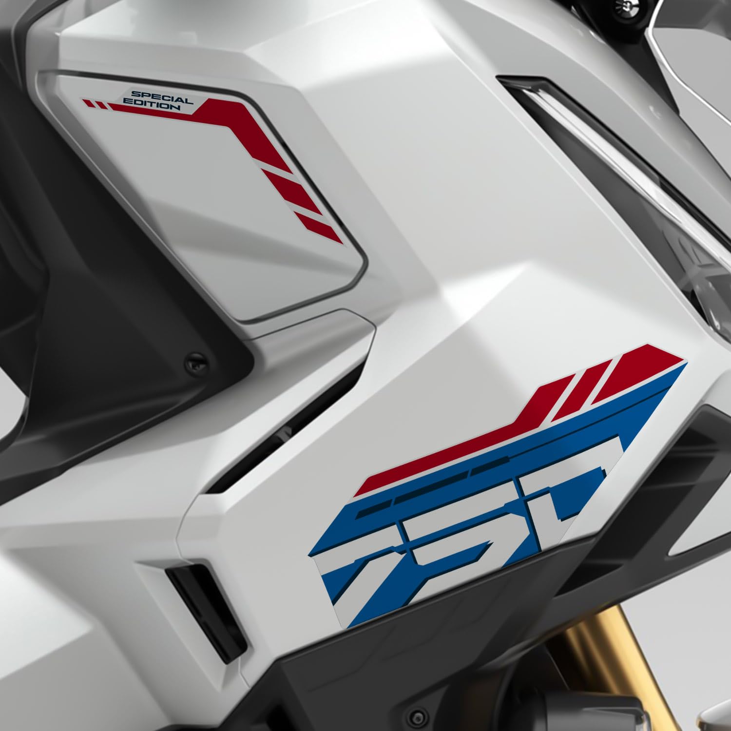 Az Graphishop Carena naklejka, kompatybilna z Honda X-ADV 750 2025 Tricolor Style Kit diagramu silnika, Wykonano we Włoszech FS-XADV-HRC (Połyskująca Białość)