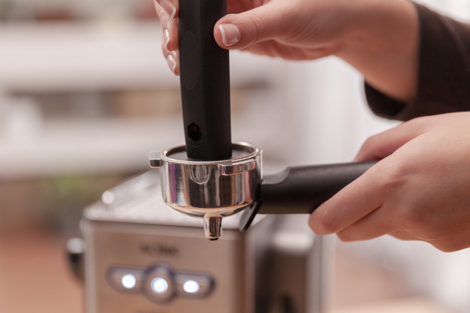 Cafetera Express de Brazo Solac CE4494 New Squissita Intelligent 19 bar  1,25 L 900W Plateado Inox: Buy Online in Angola at desertcart