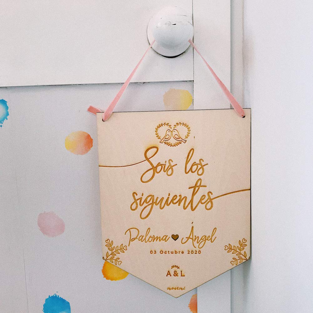 MONAMI - Cartel Personalizado para Boda de Sois los siguientes. Banderín Madera de Haya Grabado, Medida 22x25x0,3 cm con Nombres Personalizados