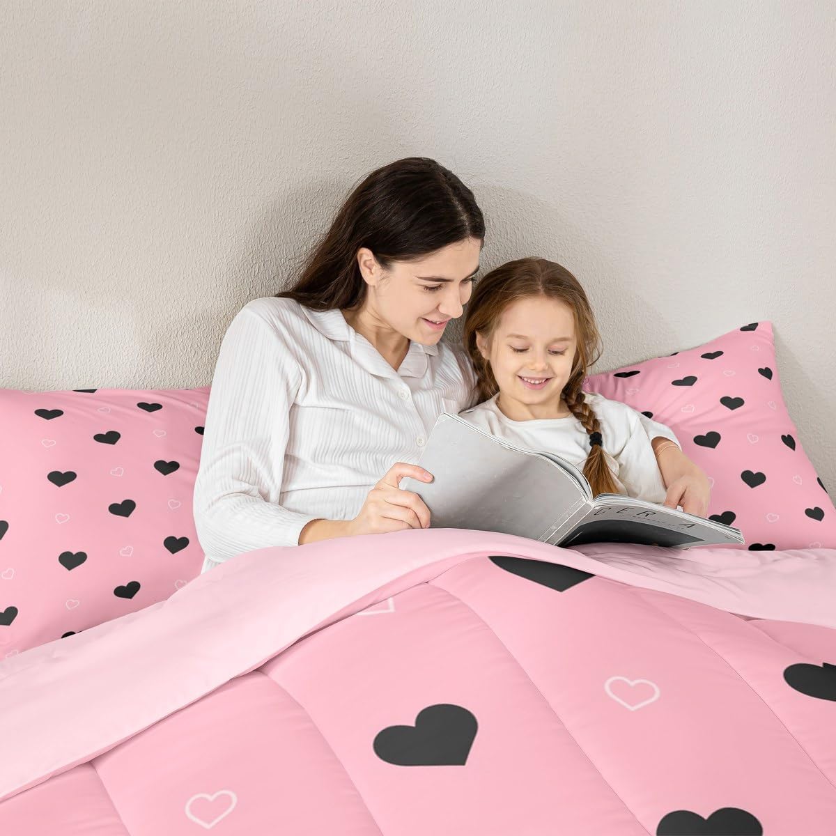 jejeloiu Heart Love Comforter Set Toddler Size Black Bedding Set for Kids Boys Girls Decor Love Print Duvet Quilt Romantic Bedroom Decor