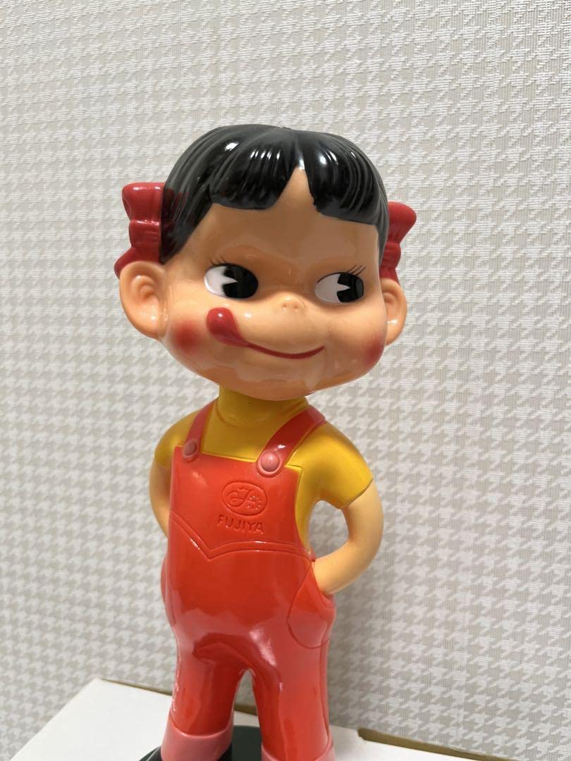 Amazon.co.jp: 不二家 ペコちゃん 首振り人形 昭和レトロ : おもちゃ