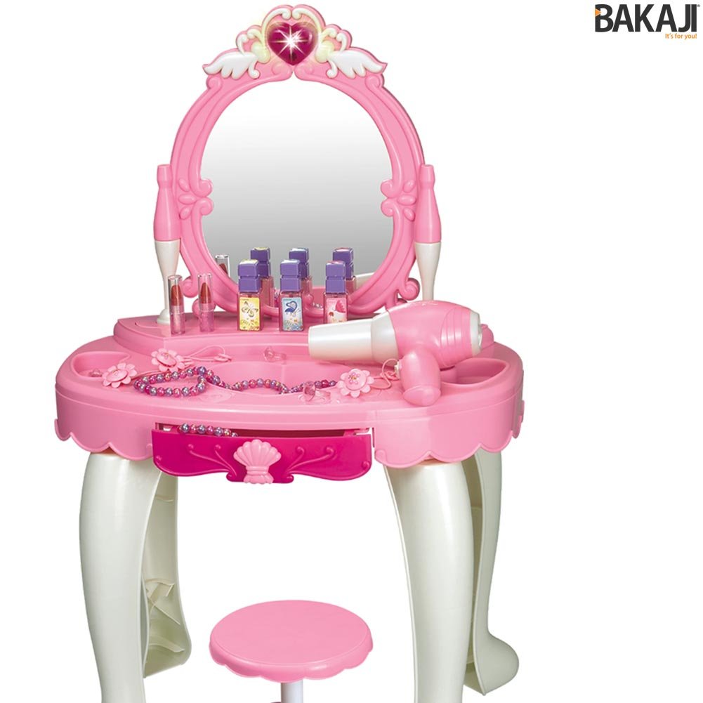 BAKAJI Specchiera da tavolo Make-Up Giocattolo per Bambini Toeletta Ballerina con Sgabello Luci Suoni Asciugacapelli Funzionante a Batteria e Accessori Gioco Dimensione 45 x 32 x 72 cm