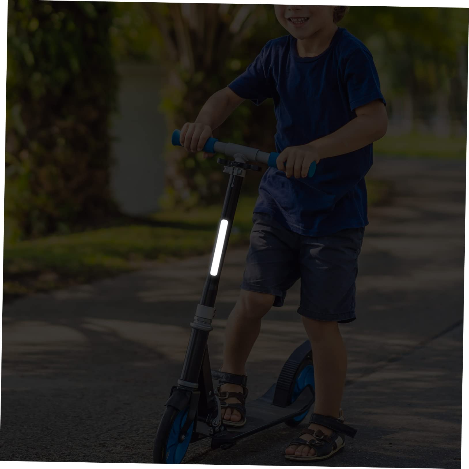 Zerodeko 5 Hojas Pegatinas Reflectantes Casco de Motocicleta con Adhesivos Visibilidad y Seguridad Bicicletas Patinetes y Equipos de Seguridad