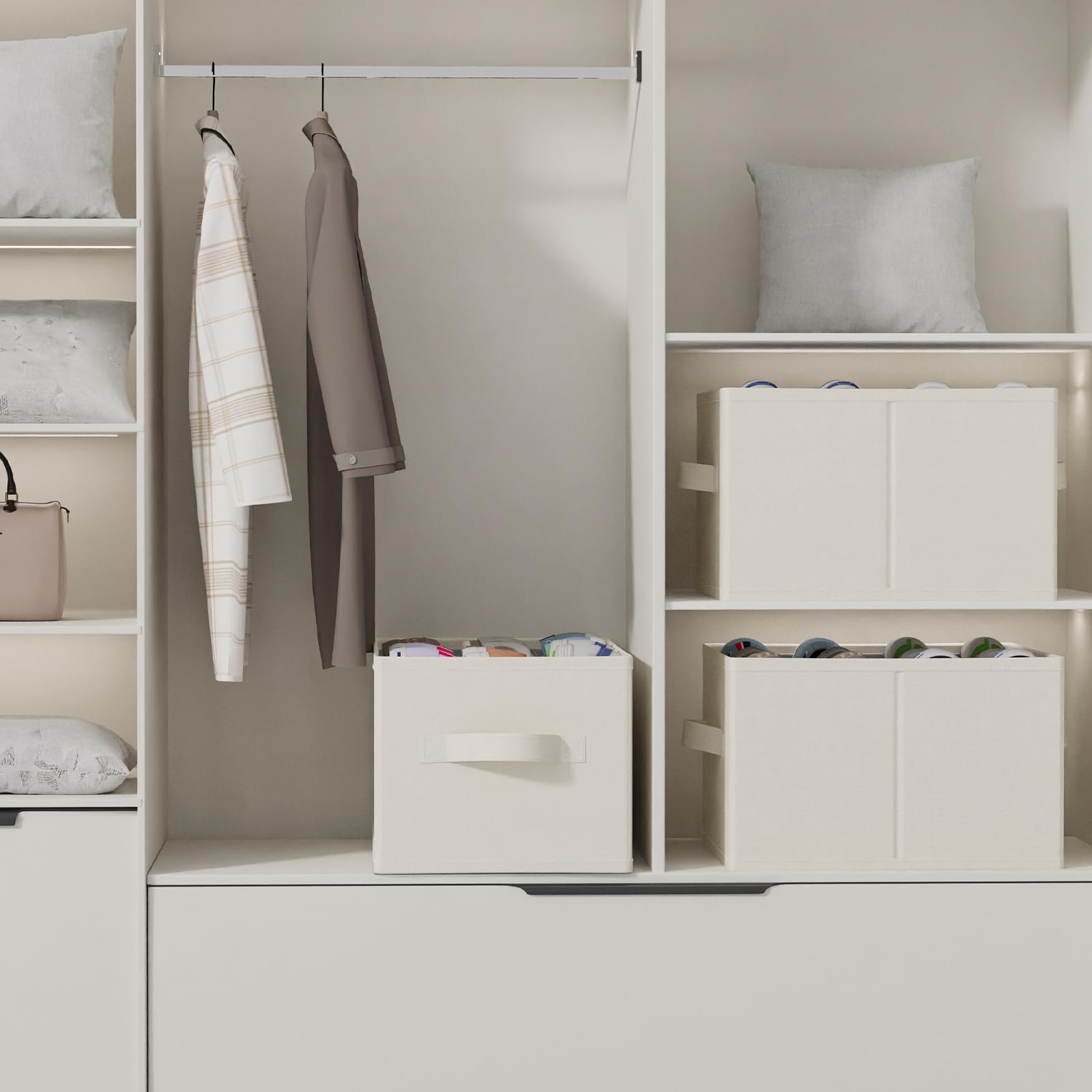 GUOHNHE Scatole per Scarpe, Adatto a 24 Paia, Organizer Armadio per Guardaroba, Scarpiera Salvaspazio Pieghevole, Portascarpe con 3 Maniglie, 42 x 32 x 26 cm, Beige, XSNX02BE-2