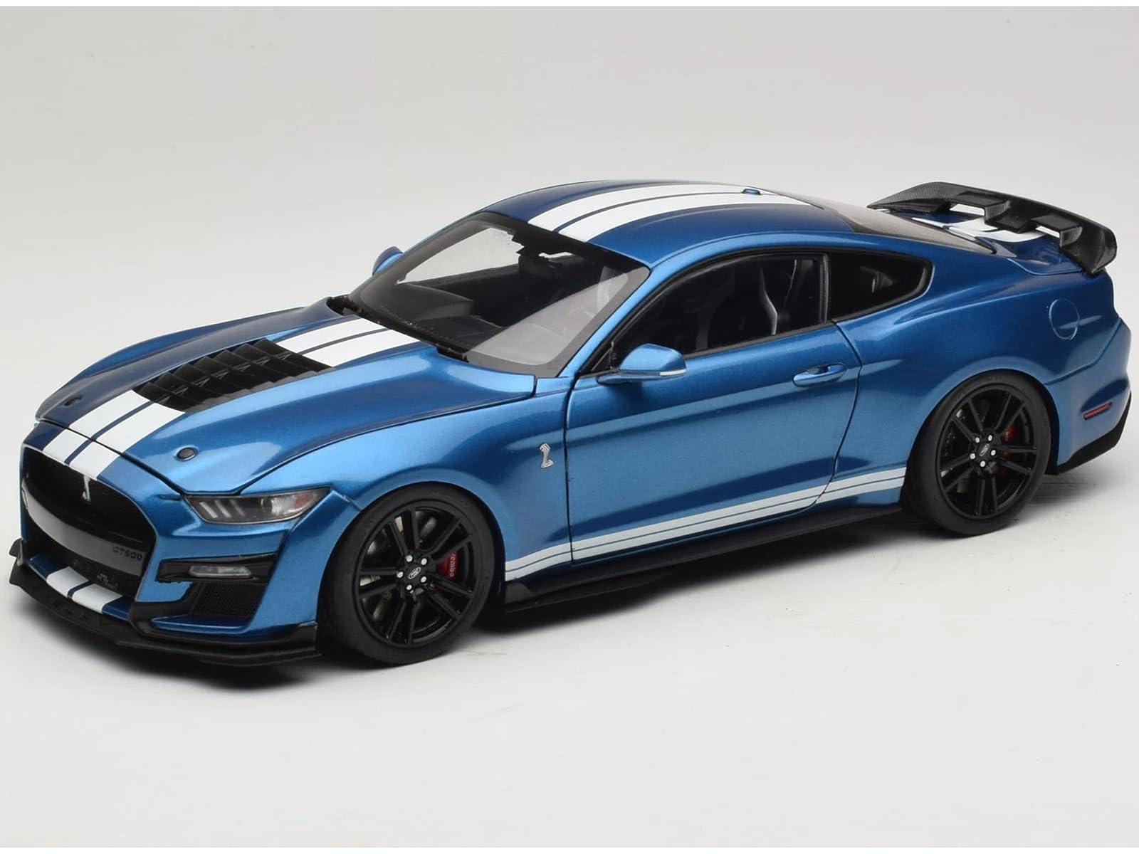 IXO Models 18RDC244-FO GT500 2022 metaliczny niebieski z białymi paskami 1/18 Diecast Model Car