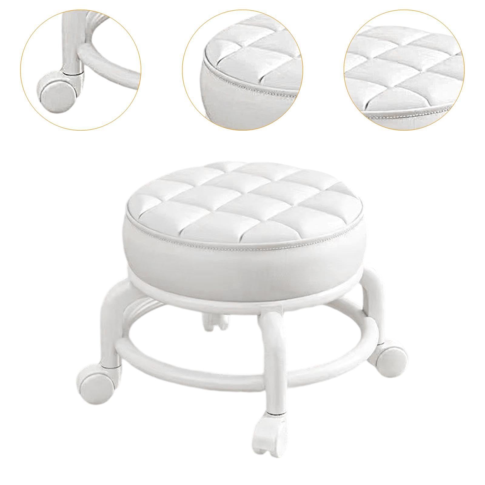 Chaise Pivotante Tabouret à Roulettes, Tabouret à 360° avec Roulettes, Petit Tabouret Bas Cuir Sur Roulettes, Pédicure Bouchettes Pivotantes Universelles pour Salon Massage, Coiffure, Spa, Blanc