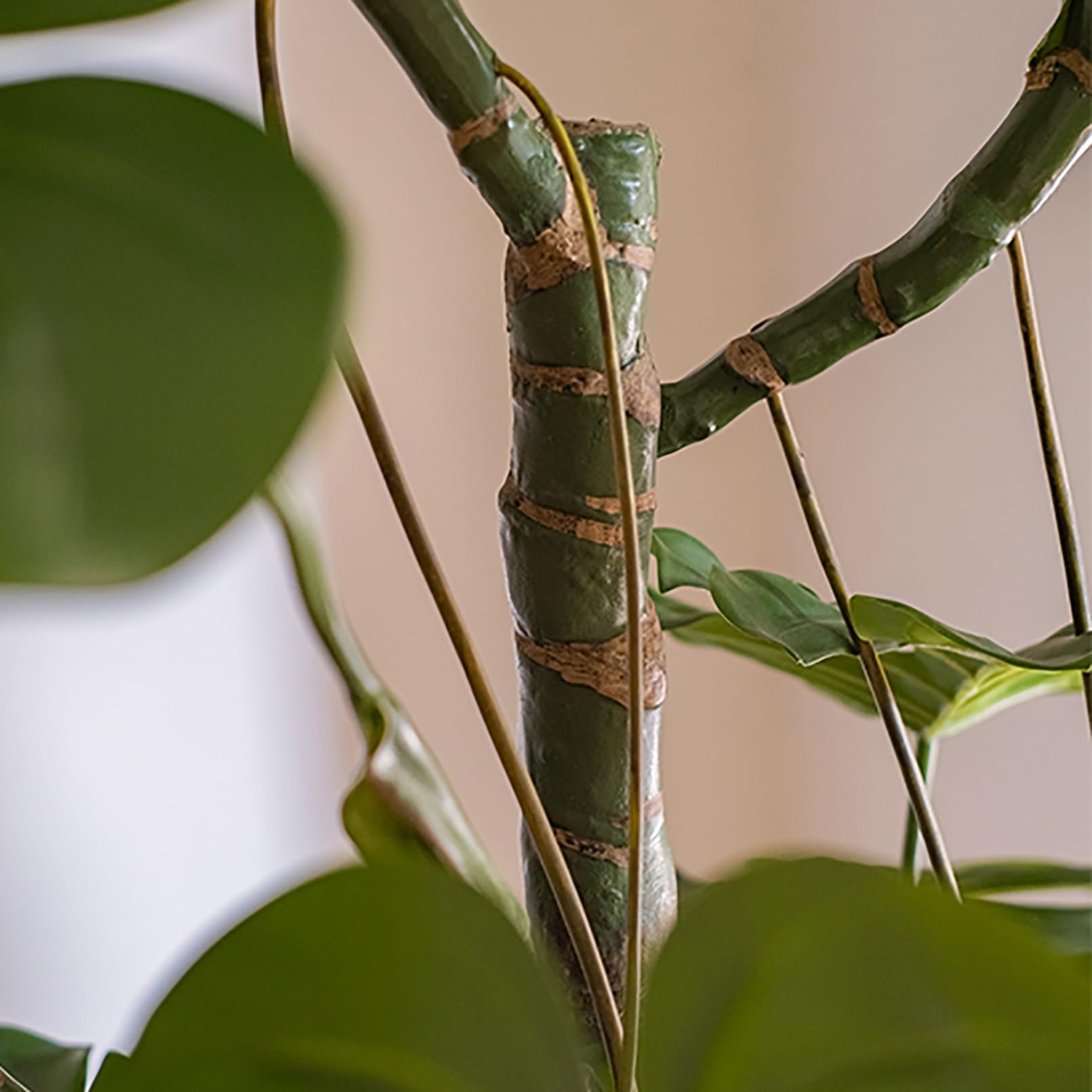 Monstera sztuczna roślina w doniczce, tropikalne sztuczne rośliny