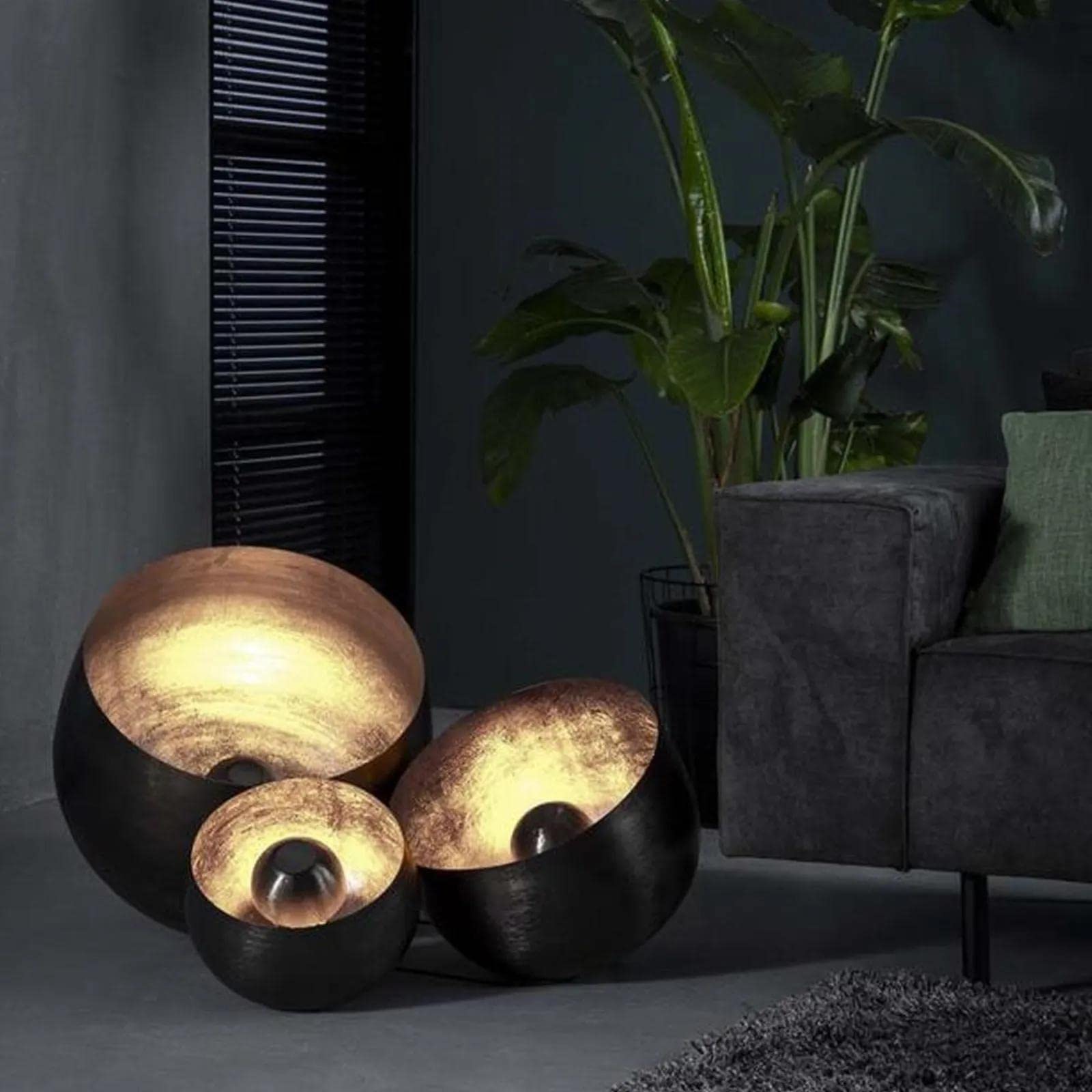 famlights Industrie Tischlampe Leonardo Vintage Look/Schwarz-glänzendes Metallgestell Tischleuchte Tischlampe E27 / Metall Wohnzimmerlampe Nachttischlampe Vintage Landhaus Industrial Schlafzimmer
