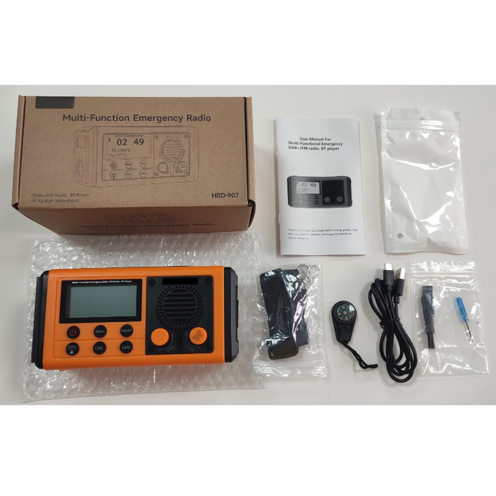 Domary Radio d'urgence de Manivelle à Main Solaire Portable Dab + / FM BT 5.0 Haut-Parleur 10000mAh Banque d'alimentation LED Lampe de Poche SOS Alarme IPX6 Imperméable avec Charge (Jaune)
