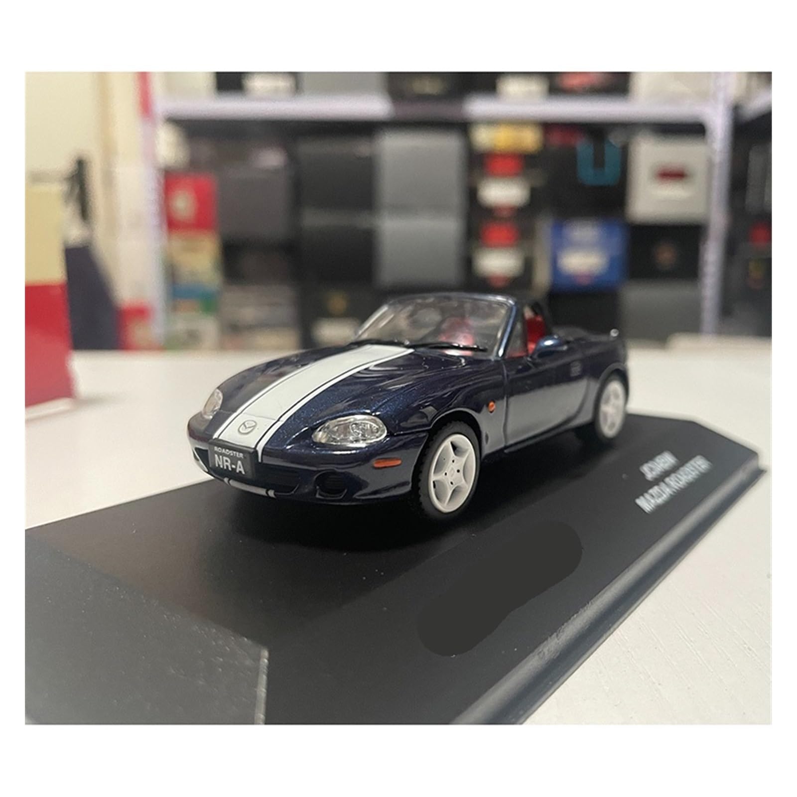【アシェット】1/43スケール ミニカー 17台セット ROADSTER S Leather Package（2024） モデルカー 1/43