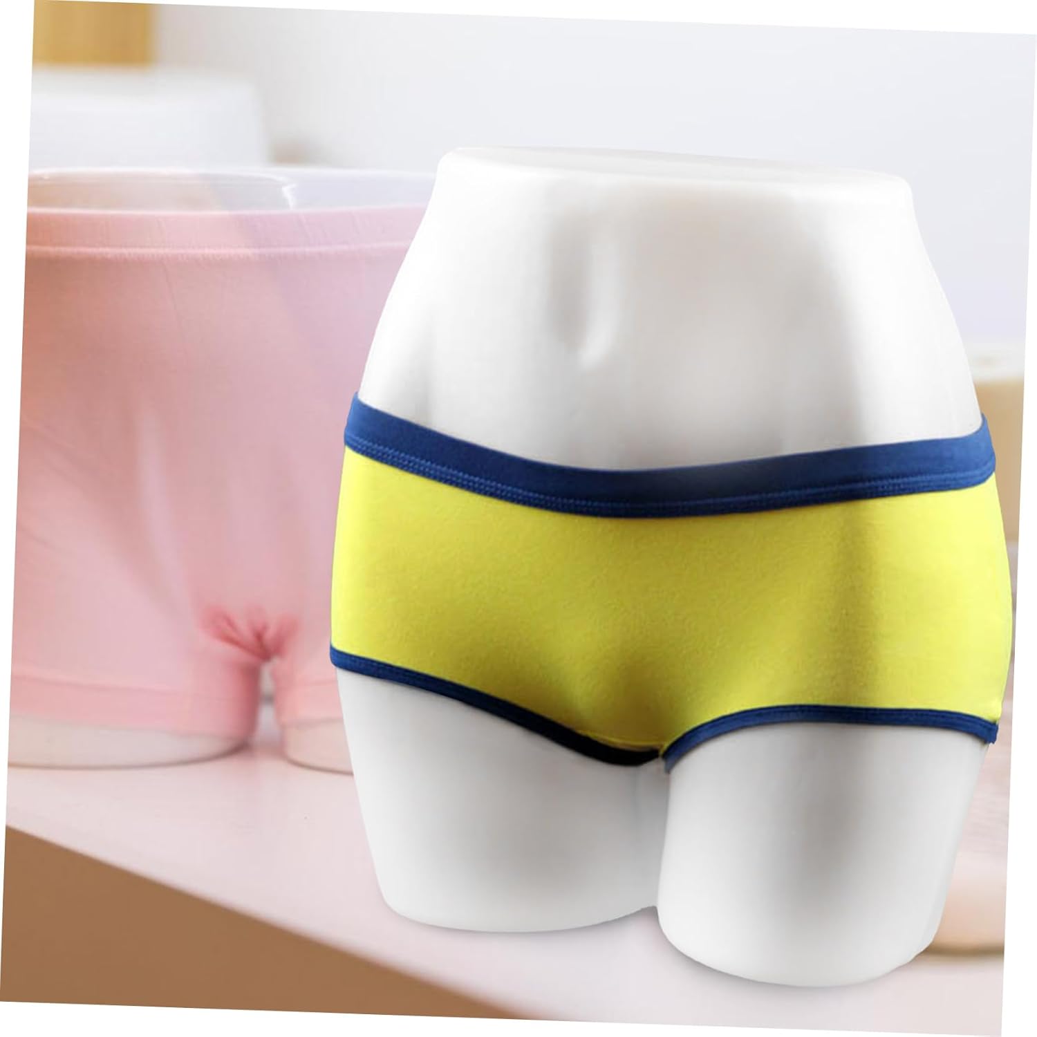 Female HIPS Mannequin Display Stand Realistic Lower Body Full Butt Form Model Prop for Underwear Lingerie and Clothing Shops Easy to Clean Plastic Design