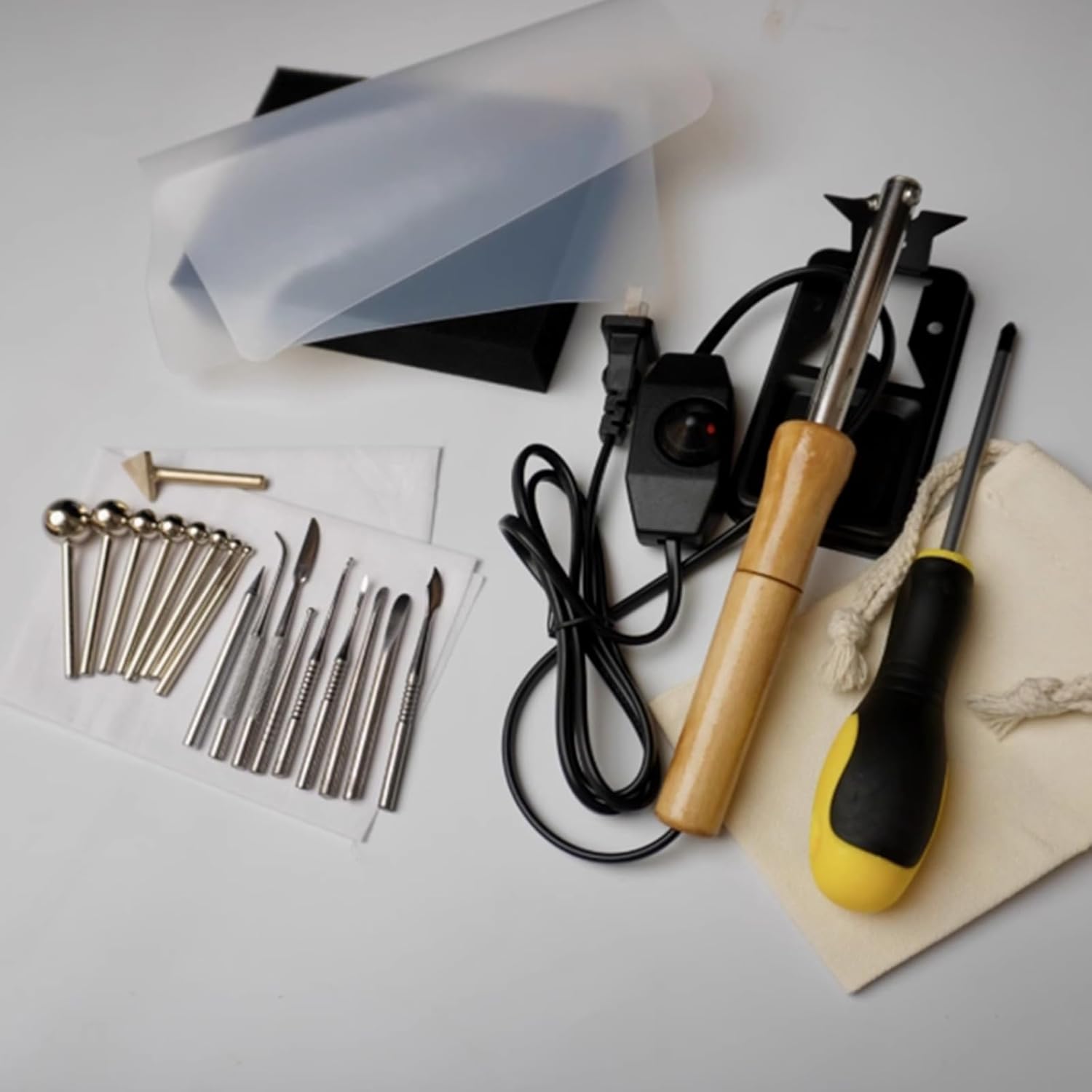 Electric Fabric Flower Maker, with 18 Ironing Heads, Adjustable Temperature Handle for Making Petal Modeling Tools, Ideal for DIY Crafts and Accessories