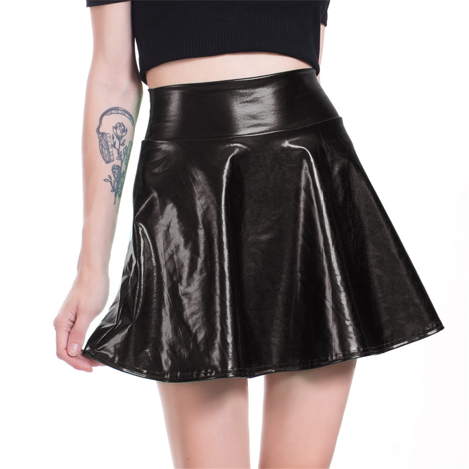 Latex rokjes en rokken. Partykleding van