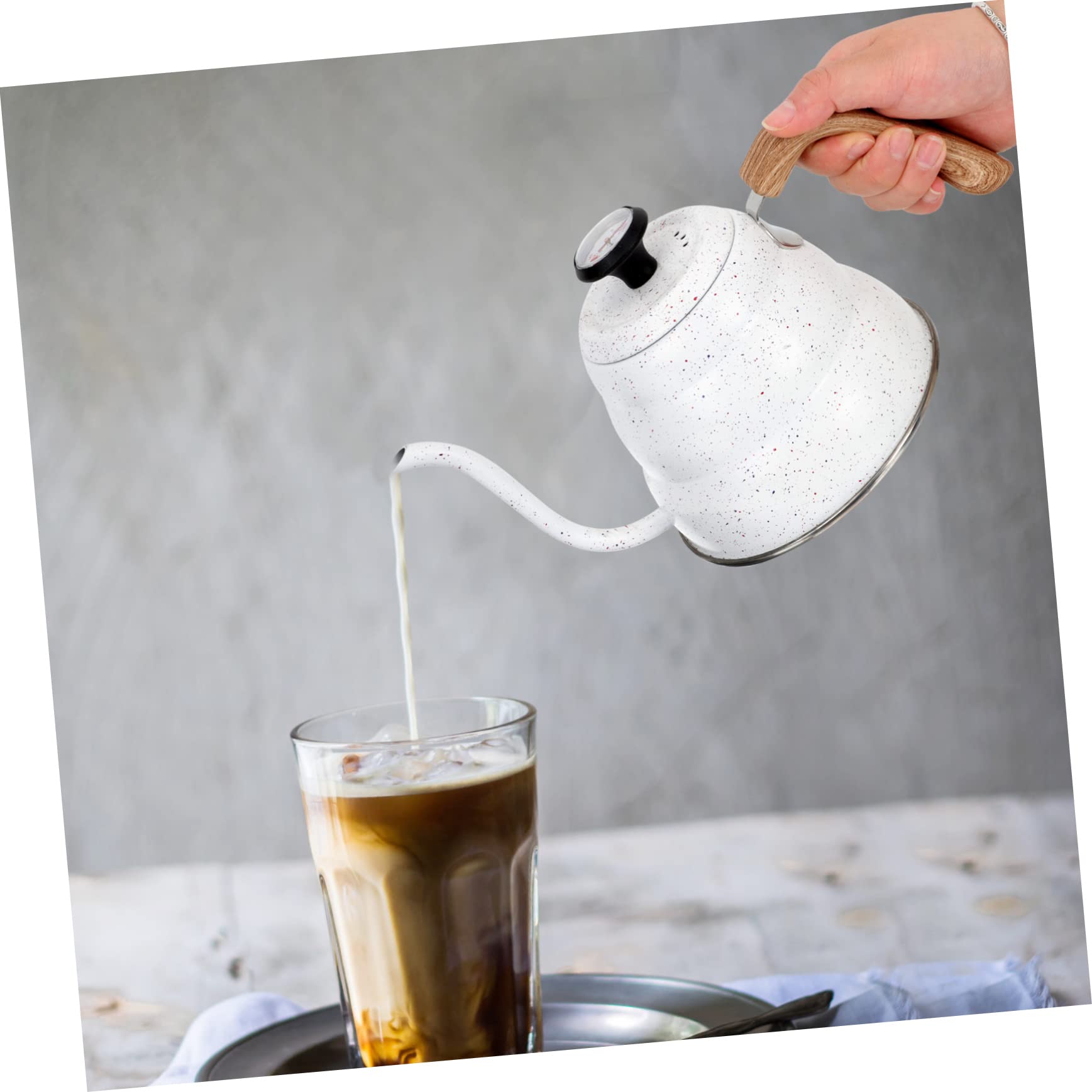 Spritz The Coffee Pot dostarcza koncentrat ze stali nierdzewnej