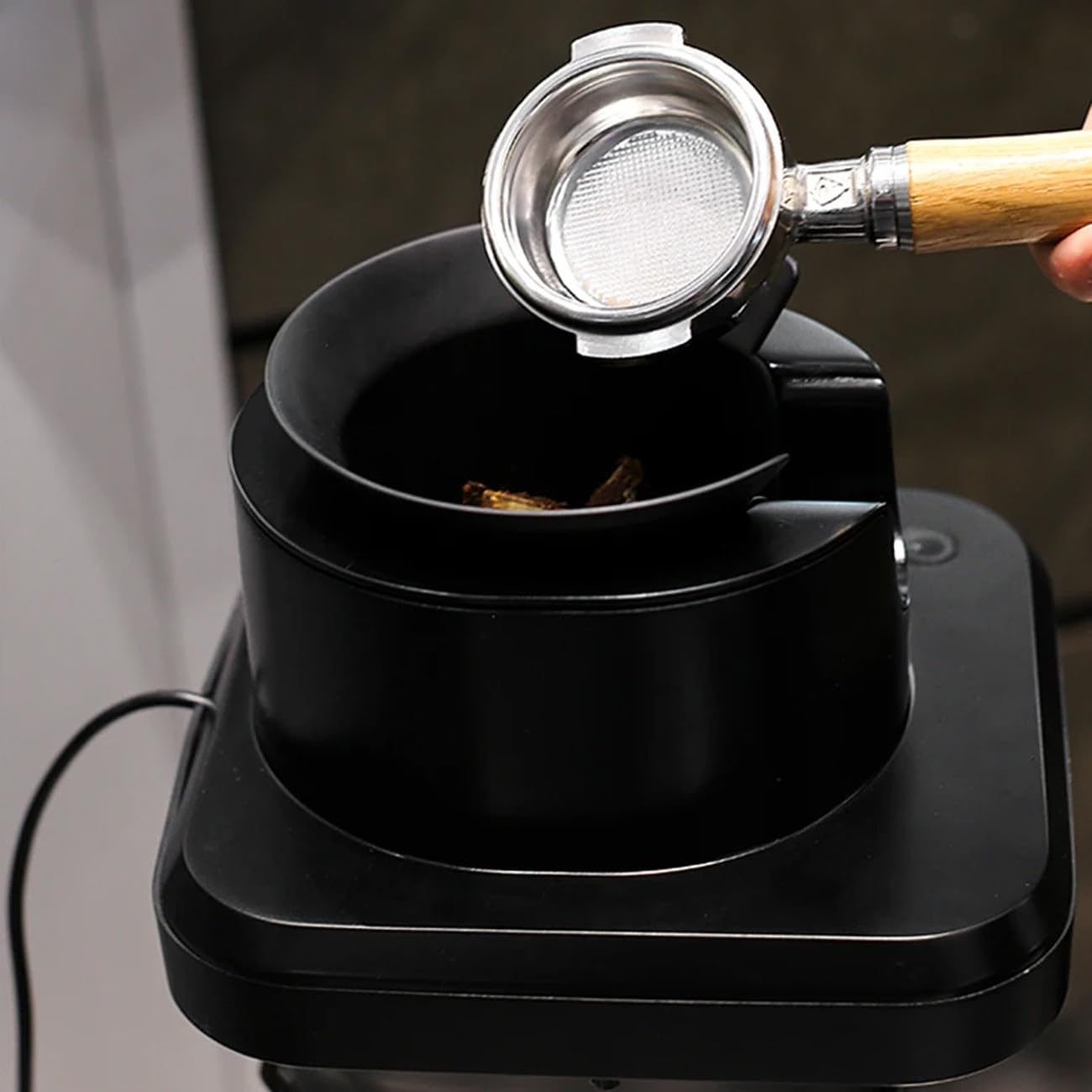 Limpiador automático de portafiltro de café eficiente y de bajo ruido, eliminación completa de residuos en 3 segundos, caja comercial de café, incluye 3 tipos de cabezales de cepillo, perfecto para