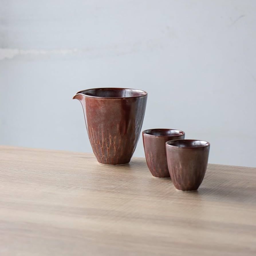 Amazon | 有田焼 片口徳利 2合 鉄赤 花彫 おしゃれ 贈り物