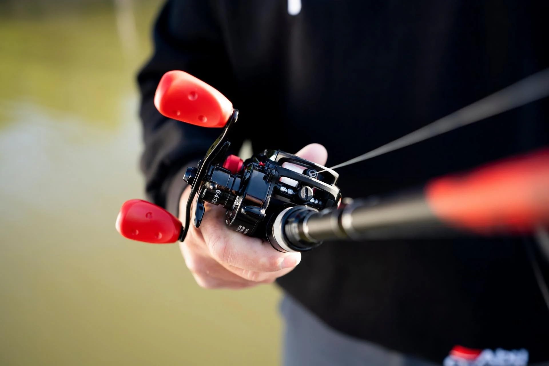 Abu Garcia MAX X Castingrute und Baitcast Rollen-Combo – Raubfischangel-Setup für Hecht, Barsch, Zander