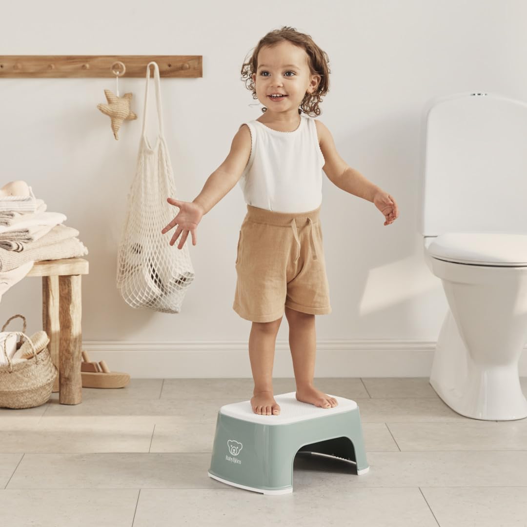 Bundle of BabyBjörn Orinal Sillón, Verde profundo/Blanco + Taburete para Niños, Verde profundo/Blanco