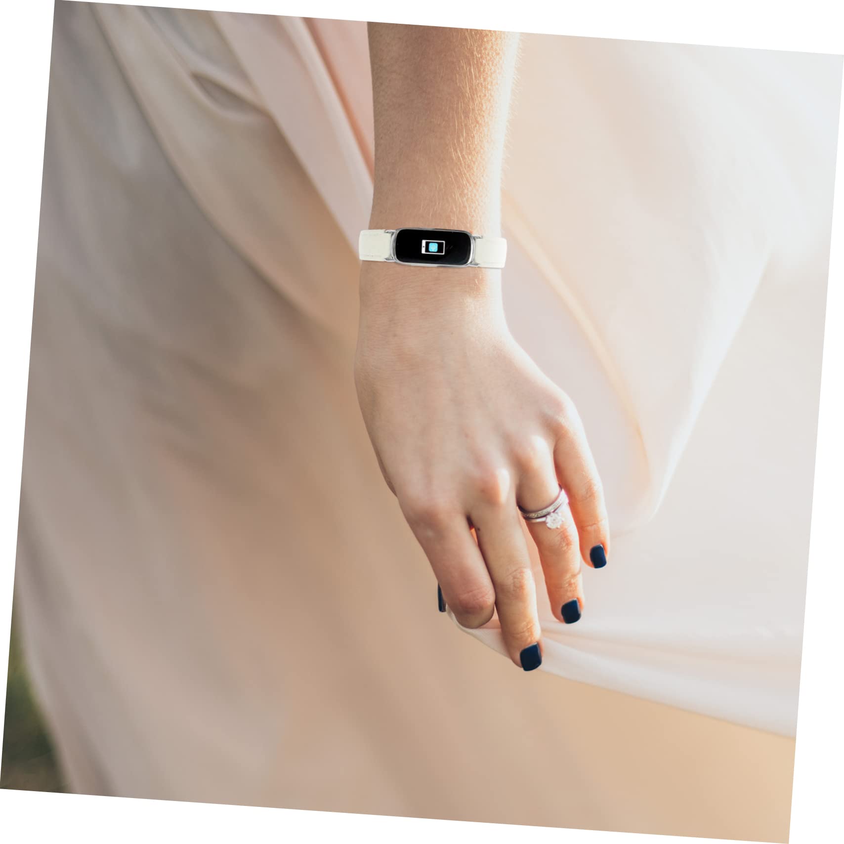 Hemobllo 4 Pièces Mince Bracelet Pour Femme Bracelet En Cuir Portable Pour Femme De Montre Montres De Remplacement Réglable Compatible Avec Para Bandes Pour Élégante
