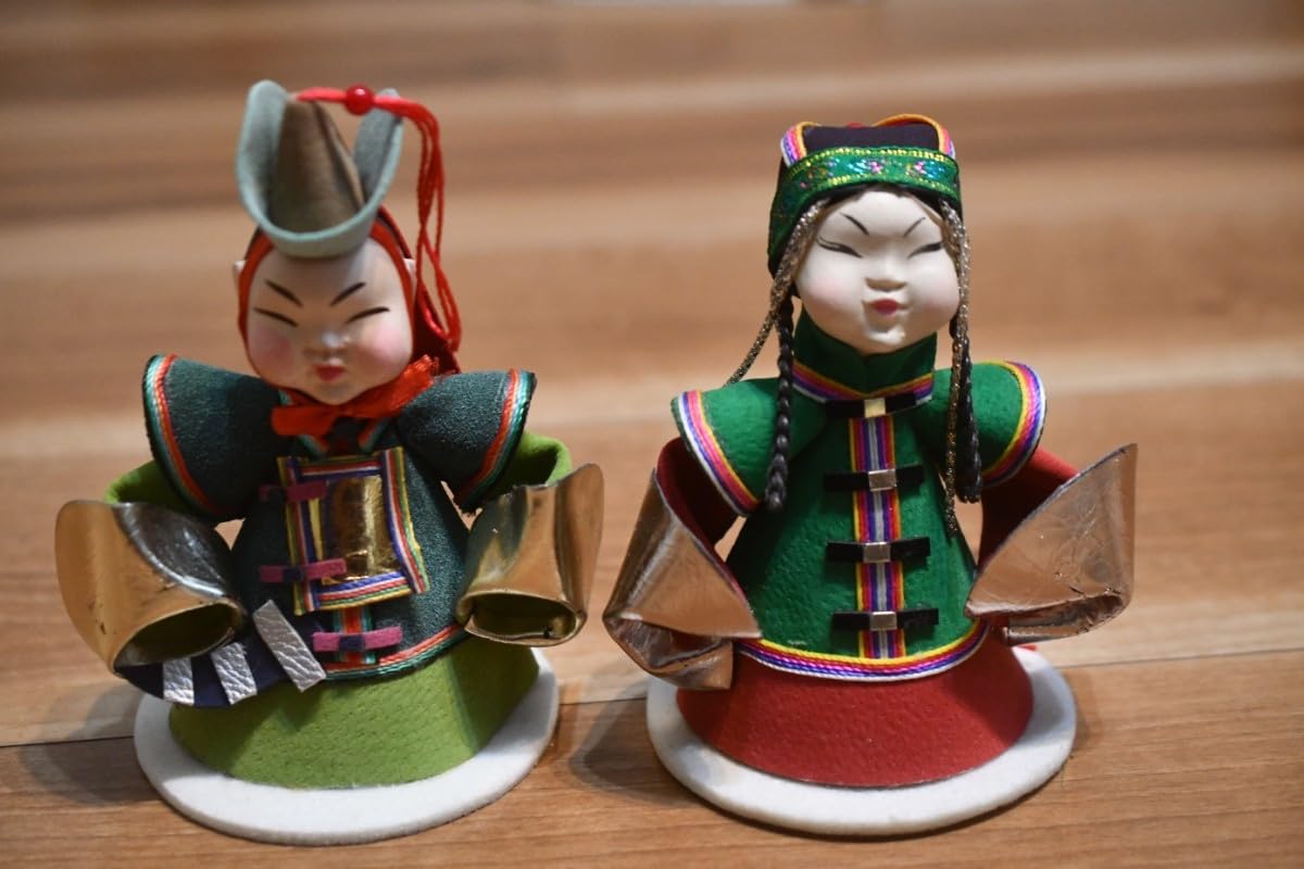 Amazon.co.jp: モンゴル 民族衣装 人形 : おもちゃ