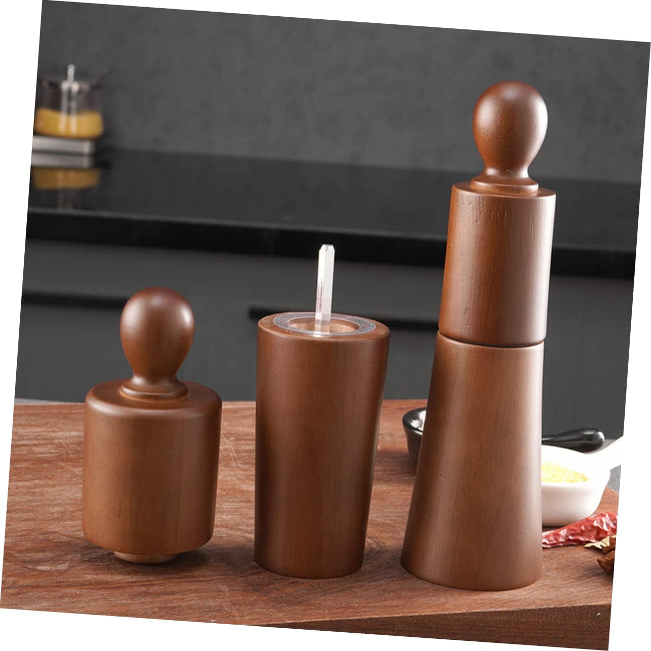 Manual Pepper Grinder Multi-Function Salt Mill Professional Kitchen Tool Adjustable Coarseness Portable Design for Home and Restaurant Use
