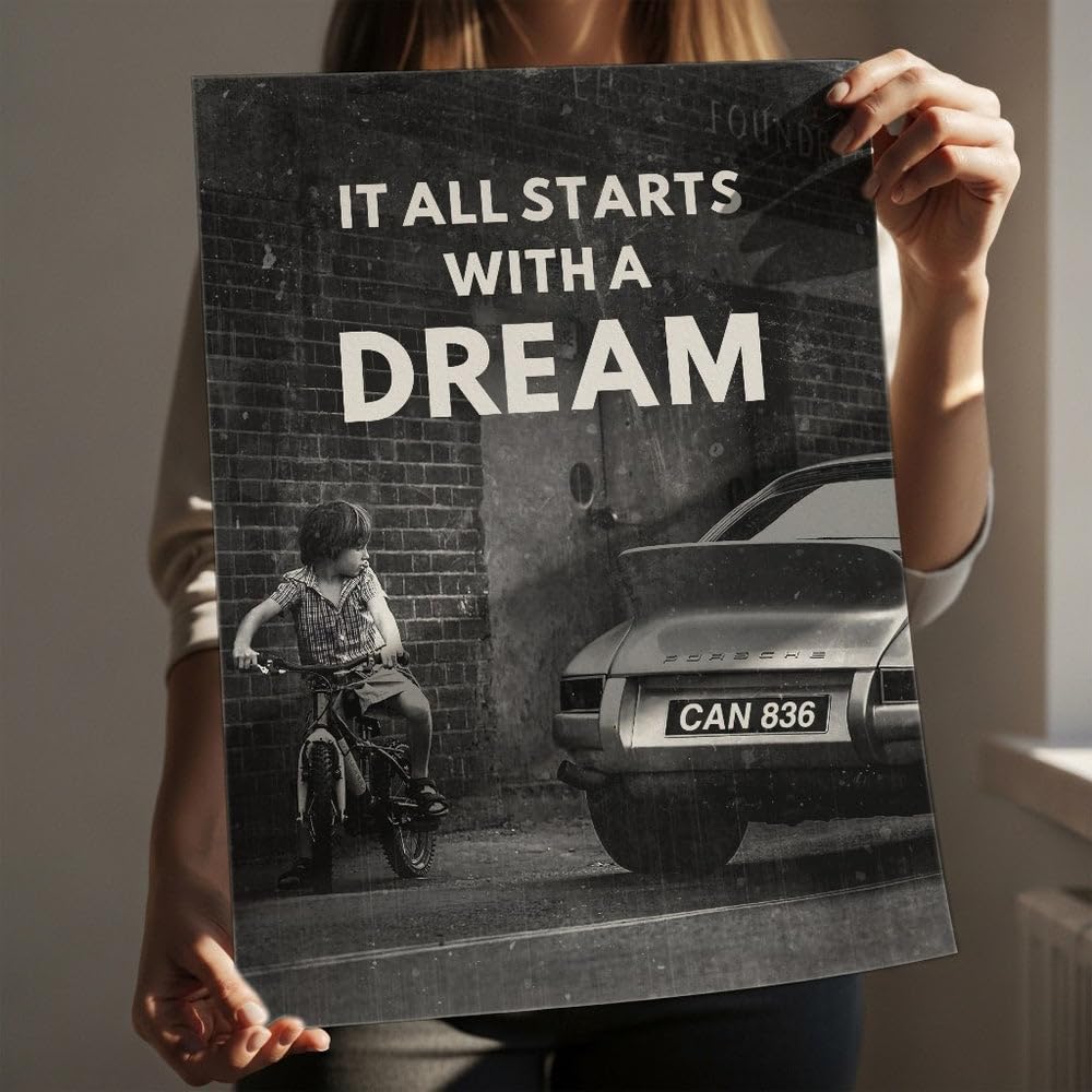 PERSONALISIERBARES Porsche Poster mit WUNSCHKENNZEICHEN | It all starts with a dream | Motivationsbilder | Porsche 911 Poster Auto Bild | Wandbild Büro Deko Office Garage Geschenk Männer Werkstatt