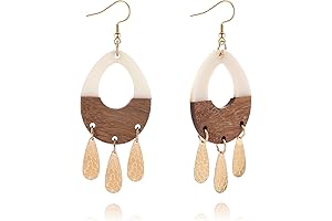 Natural Beauty: Trendy Hoop Earrings for Women 2023