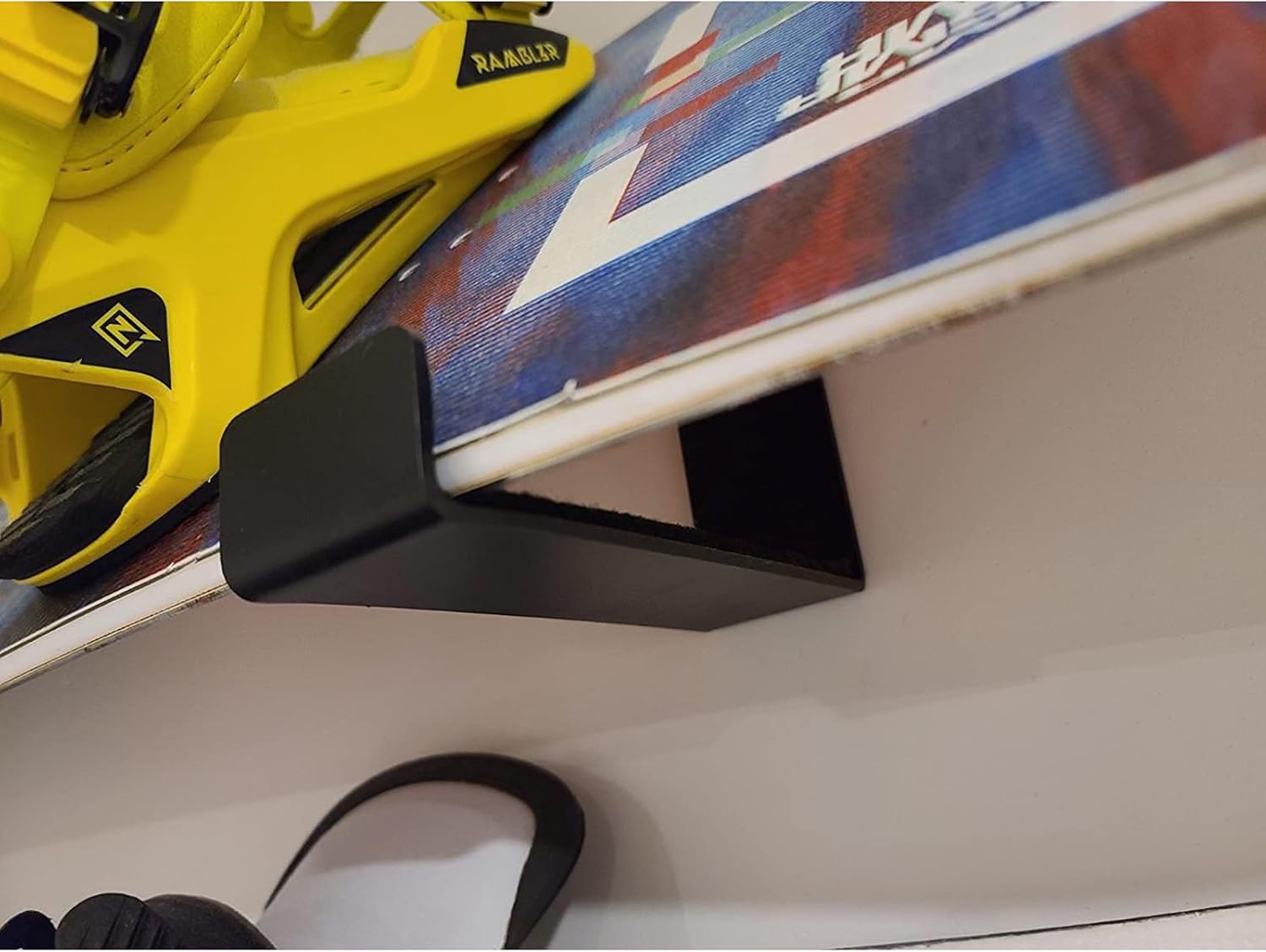 Kunzye Surfboard Wall Rack, Naked SUP, Surf Board Racks for The Wall Display Mount Storage,Snowboard Display Wall Rack 2 Pieces : Sports & Outdoors