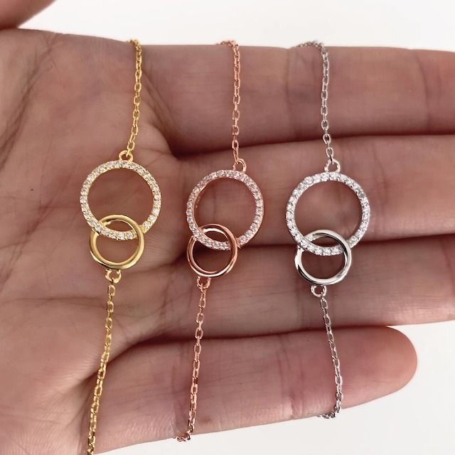 Amazon.com: A+O Sister Bracelet Gift - Interlocking Circle