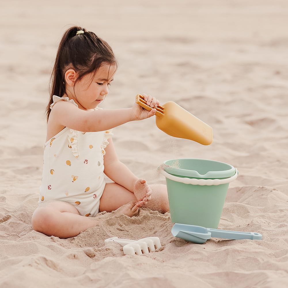 Miniland ECO Junior Sand Set Cool - Beach toy for children with different tools to play in the sand, Multicolor, Medium to Large - Image 2
