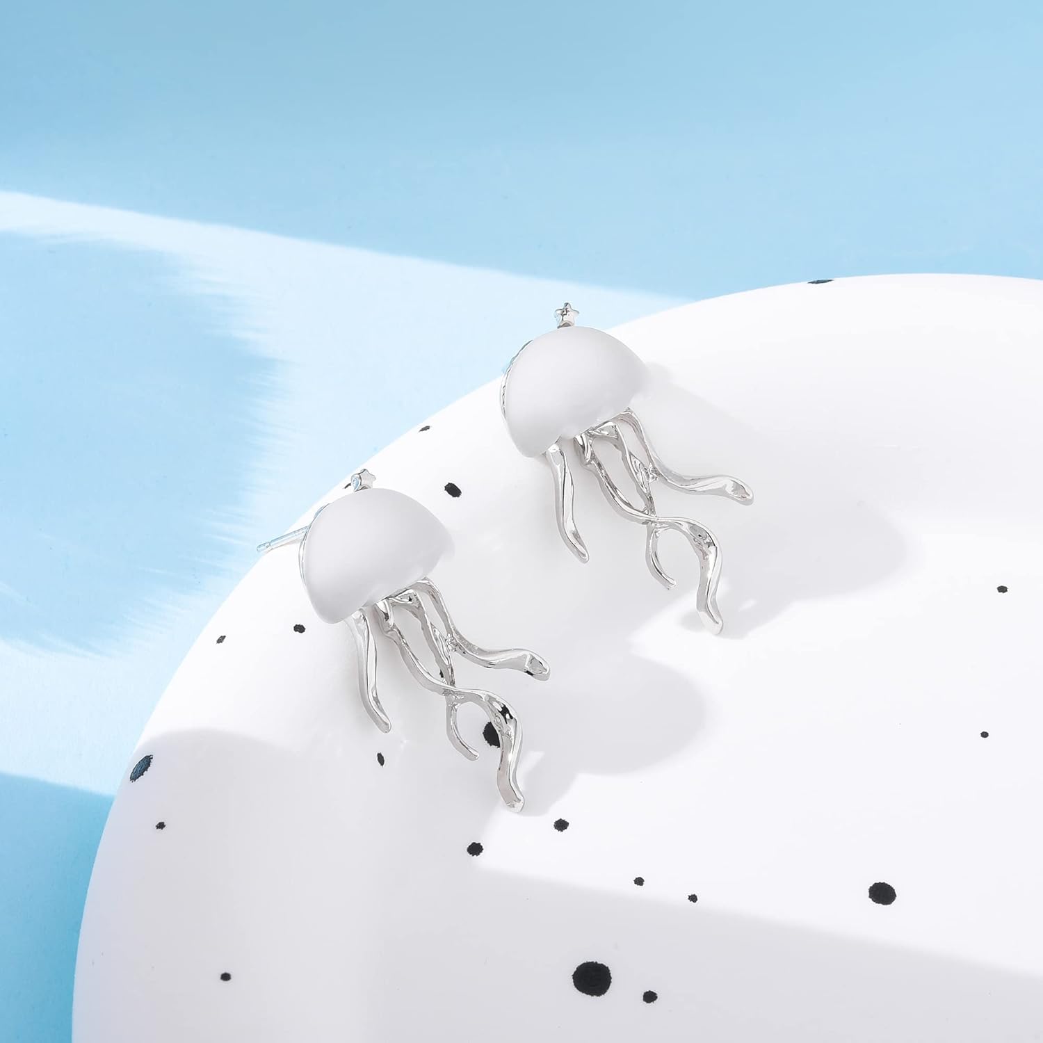 Jellyfish Pendant Necklace Stainless SteelUnique Ocean-Inspired Jewelry for Beach Lovers - Image 5