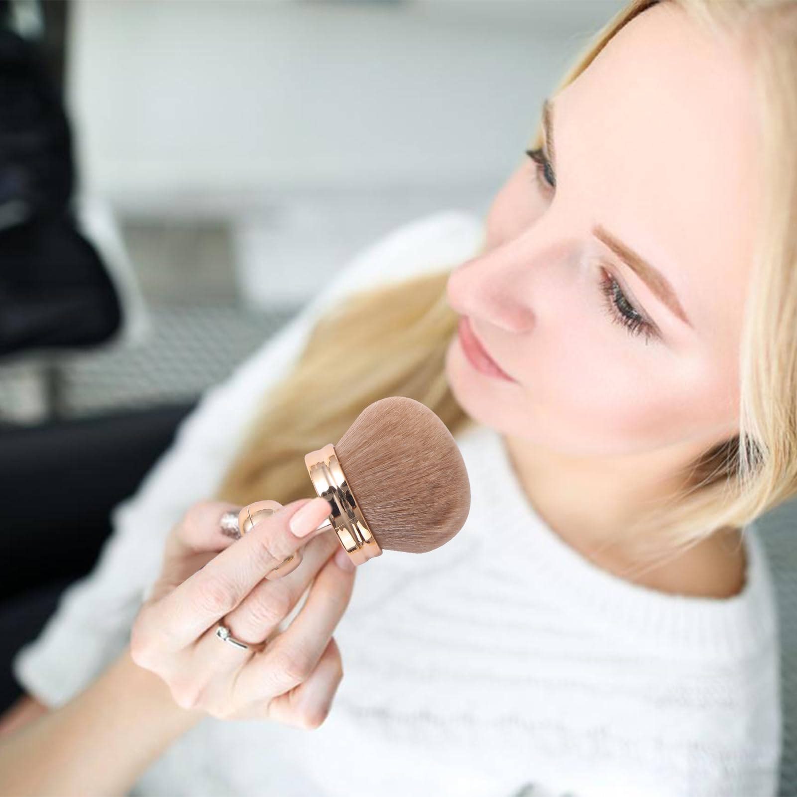 Body Brush For Tan, Large Face Body Tanning Brush - Body Makeup Brush For Leg & Bronzer Sunscreen Applicator,Wide Head Oval Applicator Legs Back Arms Even Coverage For Foundation, Concealer, Cream