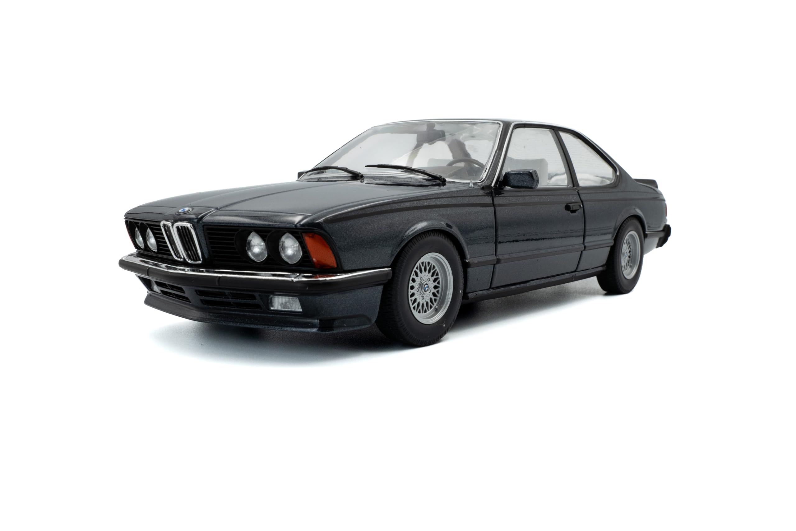 1:18 BMW 635 CSI Macau Blue 1984