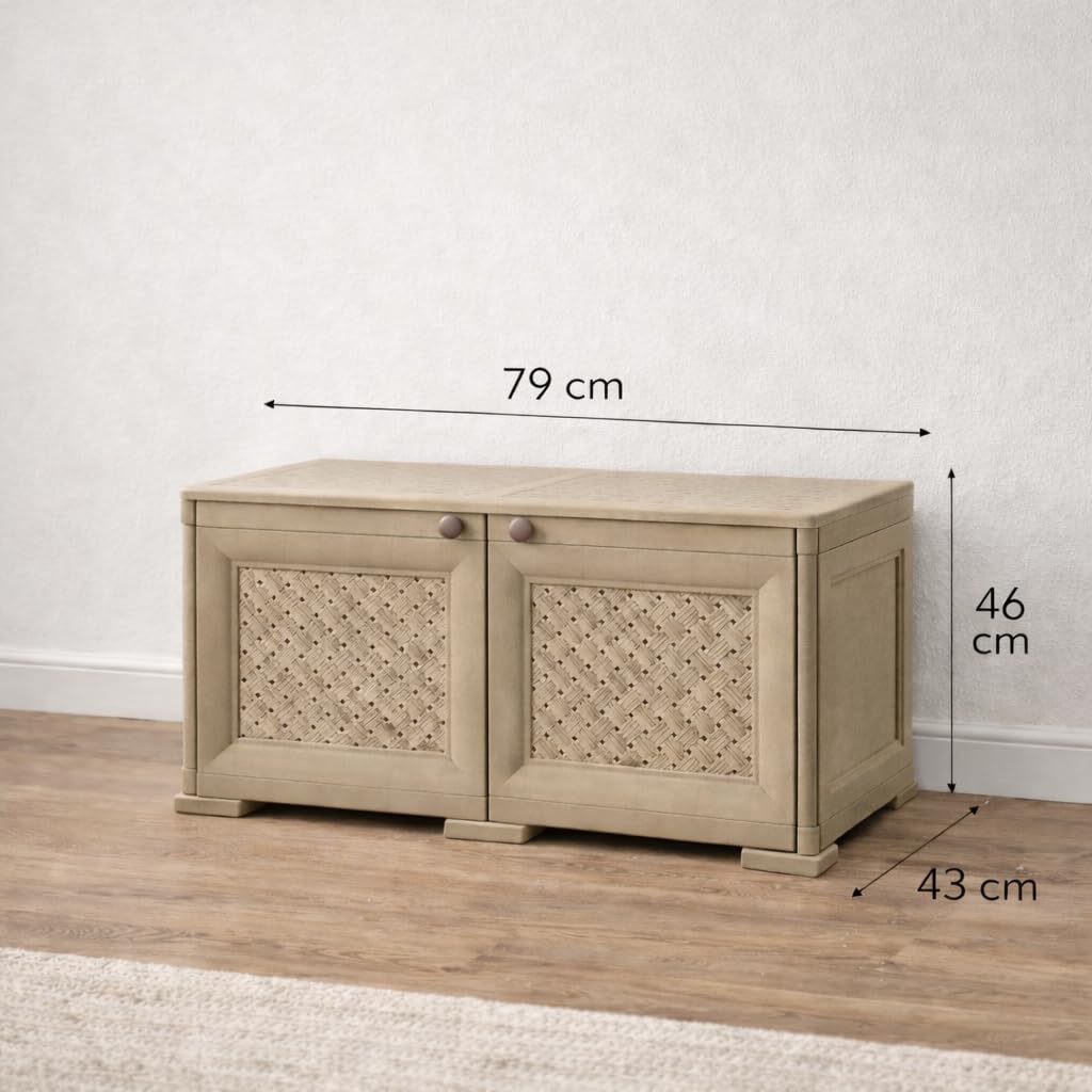 Armadio Contenitore in Plastica con Ante Traforate – Mobile Decorativo per Organizzazione Casa e Zona Living (Taupe, 79 x 43 x 46 cm)