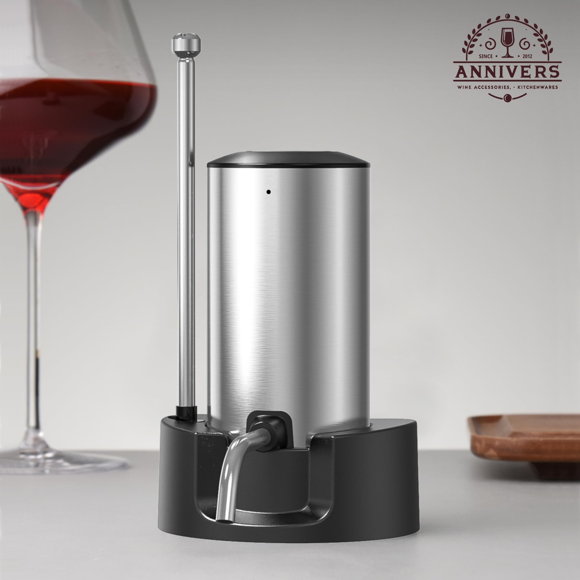 Elektrischer Weindekanter Automatischer Weinbelüfter Spender Ausgießer, USB-C Wiederaufladbare Aufbewahrungsbasis Edelstahlrohr One-Touch-Pumpe für alle Wein Btls, Aérateur Distributeur de