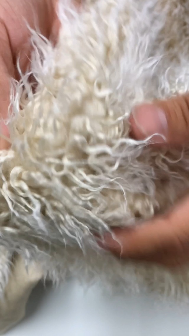 Amazon.com: FabricEmpire 1.5'' Faux Fur Fabric Long Pile Curly