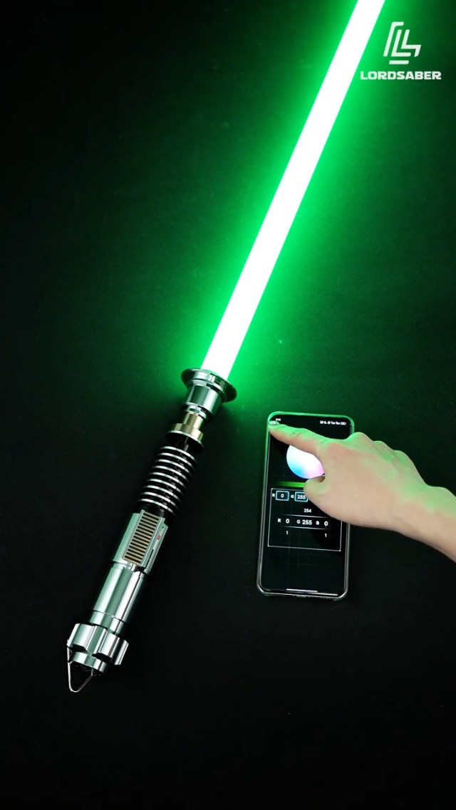 Amazon.com: CUSTOM SABER Sensitive Smooth Swing Xenopixel 3.0
