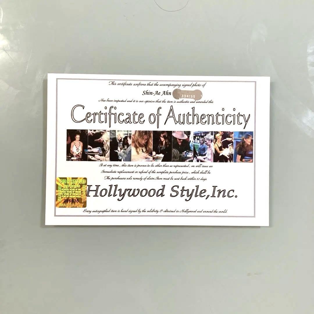 Amazon.co.jp: アンシネ直筆サイン入り超 特大写真…Shin-Ae Ahn…韓国