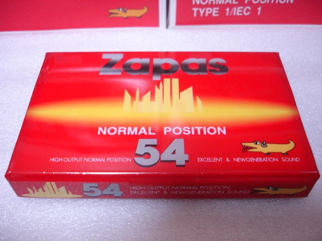 カセットテープ　4つ カセットテープ 4本セットの通販 by ラララララクマ's shop｜ラクマ