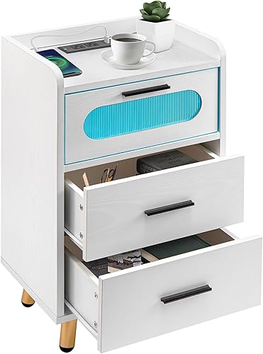 M MOKENEYE Mesita de noche LED con estación de carga, mesita de noche con 3 cajones, mesa auxiliar con puertos y tomas USBC, moderna mesita de noche