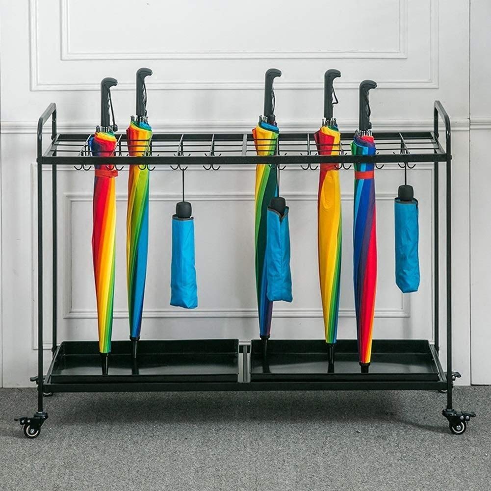 Porte-parapluies multifonctionnel pour garder votre entrée propre les jours de pluie