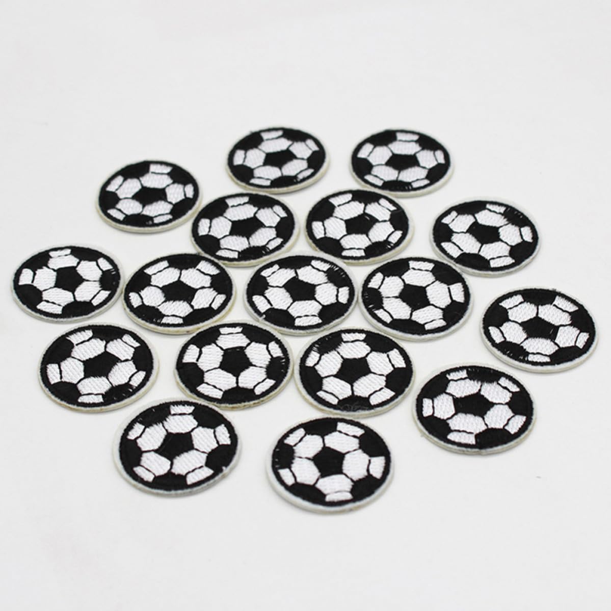 TIDTALEO 10 Parches Bordados de Fútbol Termoadhesivos para Ropa y Mochilas, de Tejido Resistente, Ideales para Proyectos DIY Cubrir Agujeros