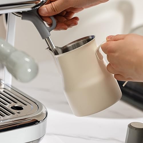 Miniatura 6 de CYETUS Jarra de espuma de leche, accesorios para café expreso, jarras al vapor, jarra de acero inoxidable para barista, suministros de barra de