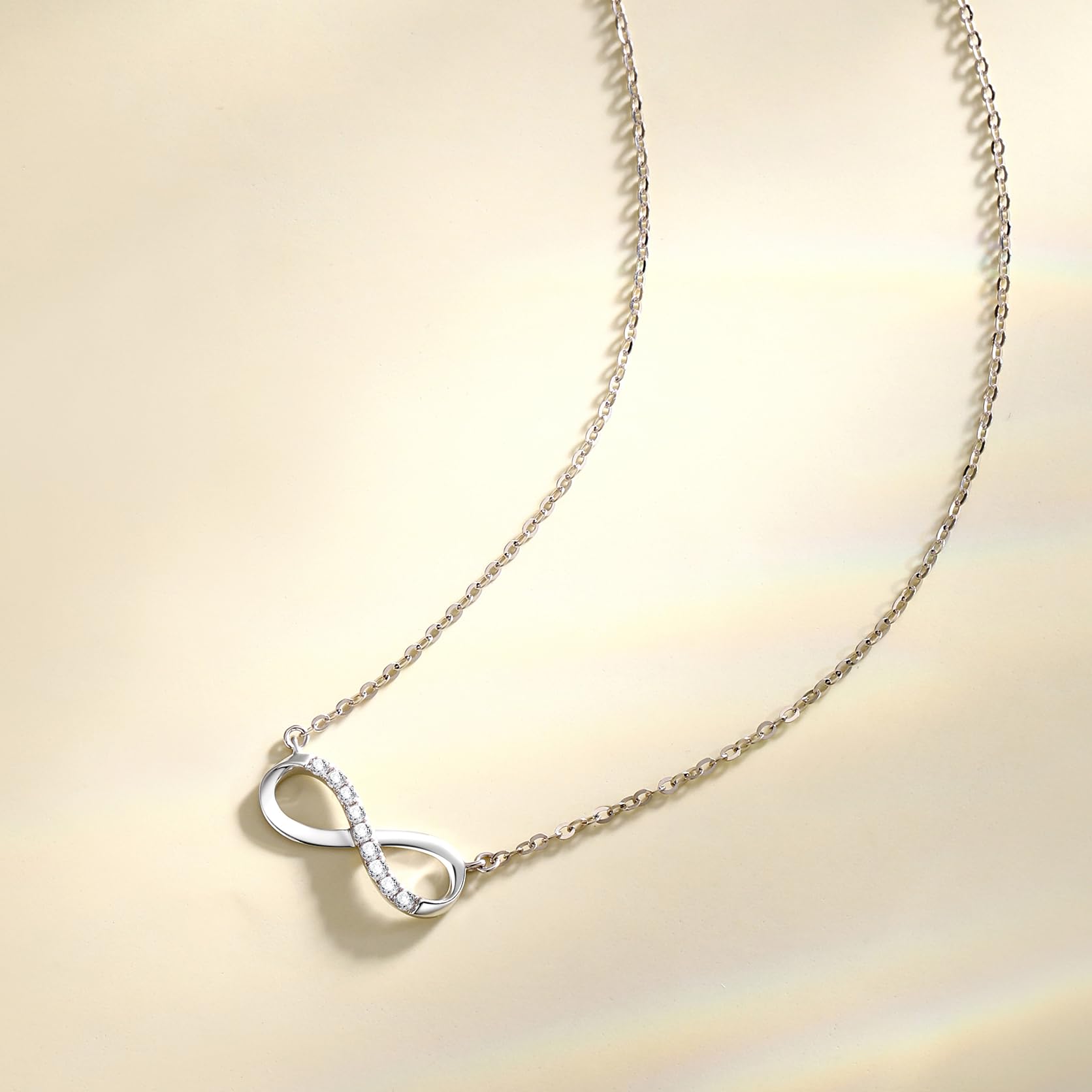 FANCIME Colgante de infinito para mujer de oro 585 de 14 quilates, collar minimalista con diamantes auténticos, joyas para mujeres y niñas, longitud de la cadena ajustable: 40 + 5 cm
