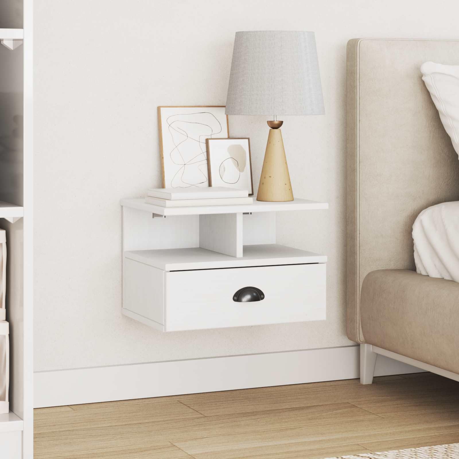 Table de chevet blanche pour chambre cocooning avec rangement et étagère Hill