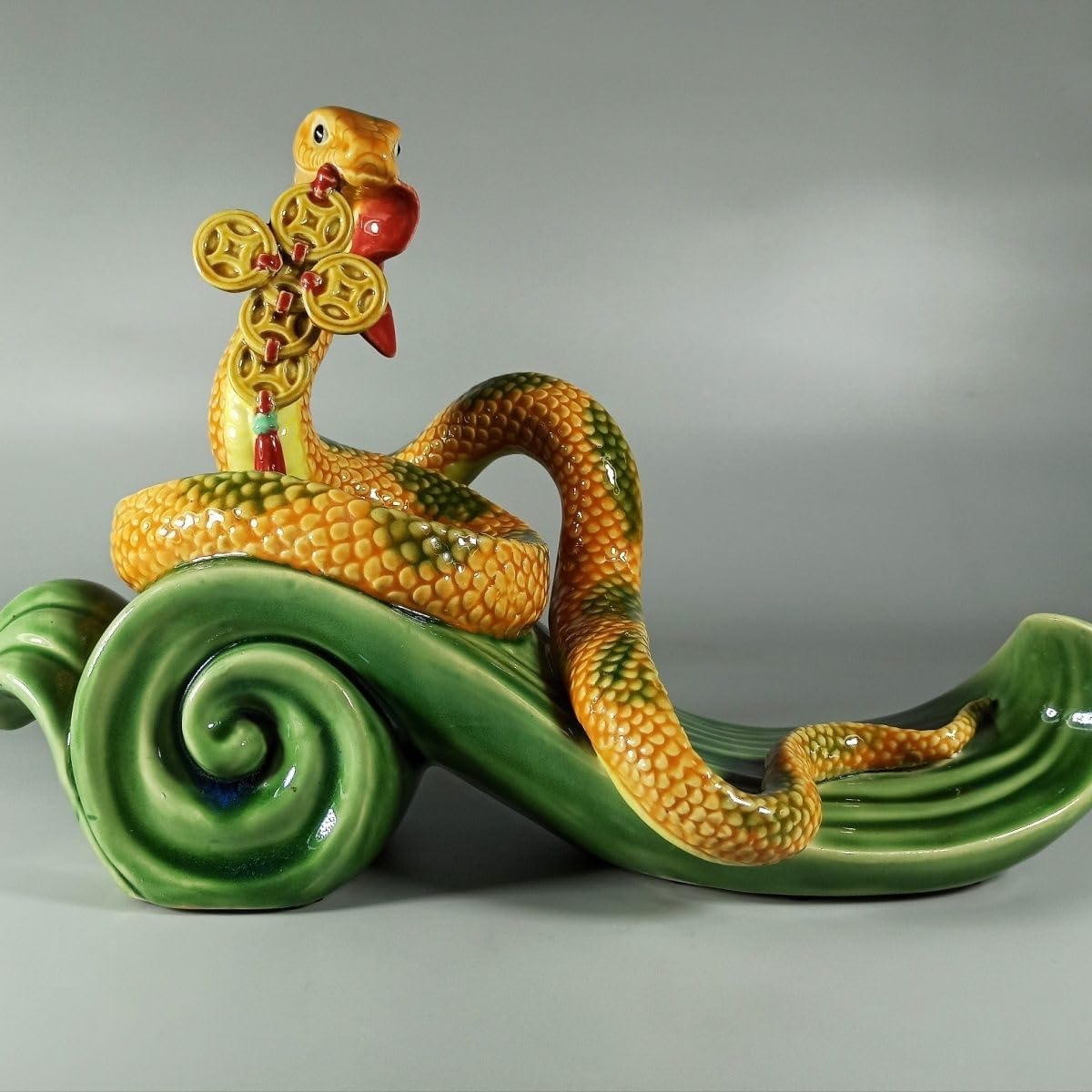 オーダー用 白蛇 金運 開運 一本脱ぎ 抜け殻 オルゴナイト 2025年最新